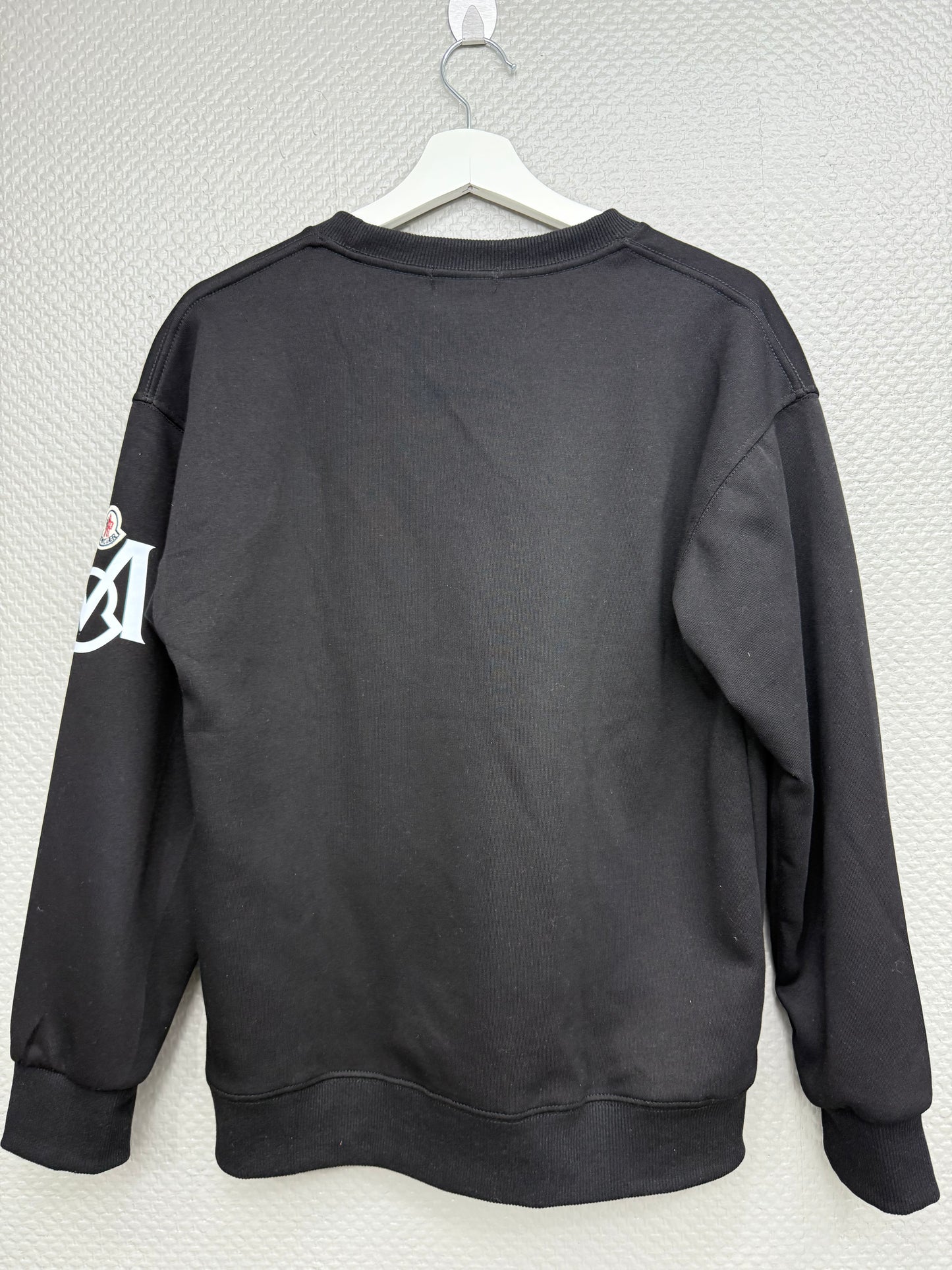 Moncler Genser - FreshGarmz