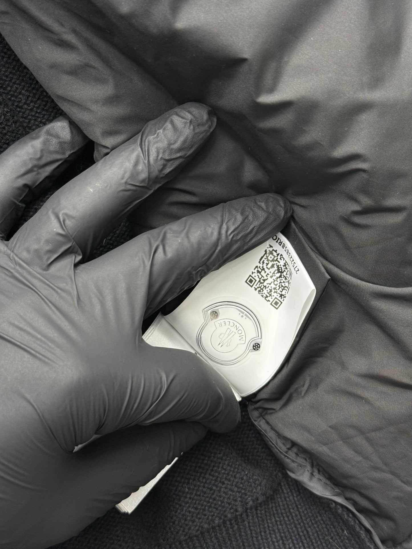 Moncler Cardigan - FreshGarmz