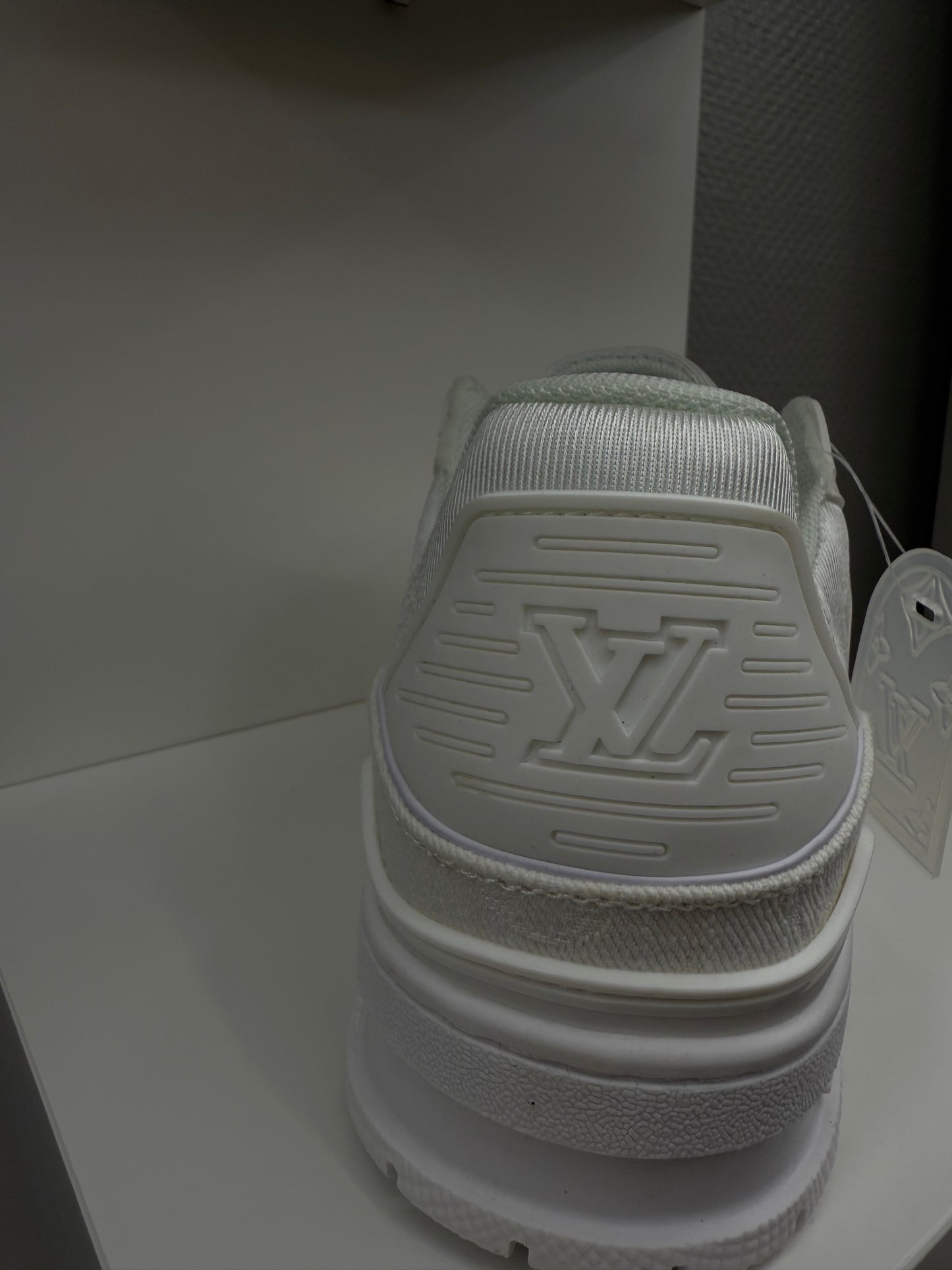 Louis vouitton - FreshGarmz